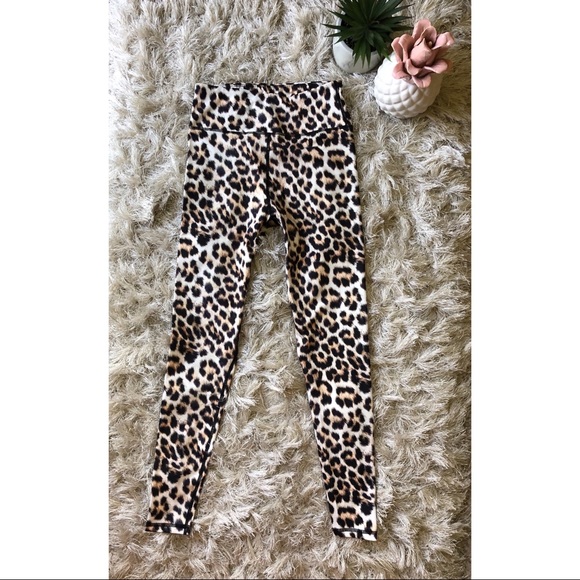✨LAST PAIR✨NEW Leopard Leggings - Picture 2 of 6